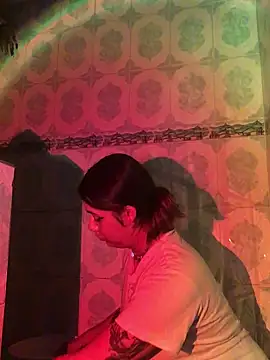 Miss oliviaa online show from 19, 3, 2025