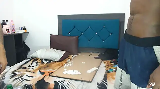 Snapshot of logannth chatting on 9, 3, 2025 logannth online show from 9, 3, 2025