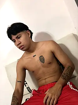 Snapshot of logannth chatting on 11, 11, 2025 logannth online show from 11, 11, 2025