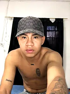 Snapshot of logannth chatting on 26, 11, 2025 logannth online show from 26, 11, 2025