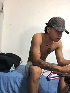 Snapshot of logannth chatting on 29, 11, 2025 logannth online show from 29, 11, 2025