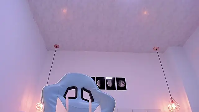 Snapshot of Brittany_cute18 chatting on 17, 12, 2024 Brittany cute18 online show from 17, 12, 2024