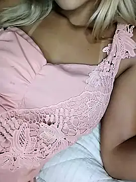 Snapshot of fofinhaa12 chatting on 5, 2, 2025 fofinhaa12 online show from 5, 2, 2025