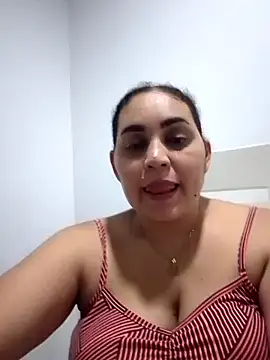 Snapshot of MirandaSoto chatting on 6, 2, 2025 MirandaSoto online show from 6, 2, 2025