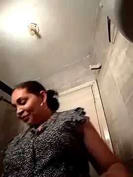 Snapshot of MirandaSoto chatting on 6, 2, 2025 MirandaSoto online show from 6, 2, 2025