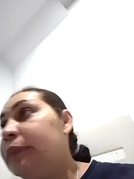 Snapshot of MirandaSoto chatting on 18, 2, 2025 MirandaSoto online show from 18, 2, 2025