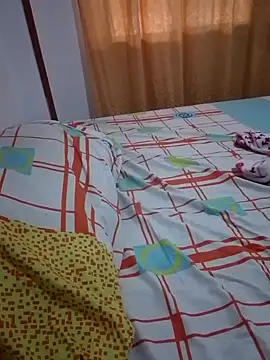 Snapshot of MirandaSoto chatting on 7, 3, 2025 MirandaSoto online show from 7, 3, 2025