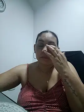 Snapshot of MirandaSoto chatting on 13, 9, 2025 MirandaSoto online show from 13, 9, 2025