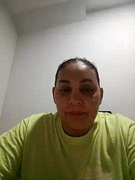 Snapshot of MirandaSoto chatting on 25, 9, 2025 MirandaSoto online show from 25, 9, 2025