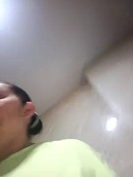 Snapshot of MirandaSoto chatting on 9, 11, 2025 MirandaSoto online show from 9, 11, 2025