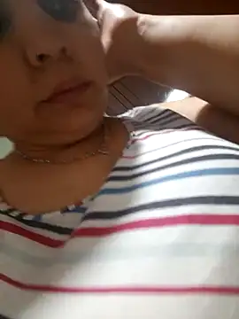 Snapshot of MirandaSoto chatting on 16, 11, 2025 MirandaSoto online show from 16, 11, 2025