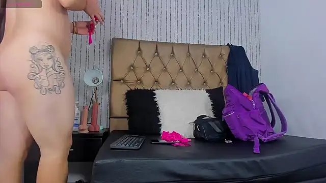 Snapshot of veneno_hot chatting on 21, 2, 2025 veneno hot online show from 21, 2, 2025