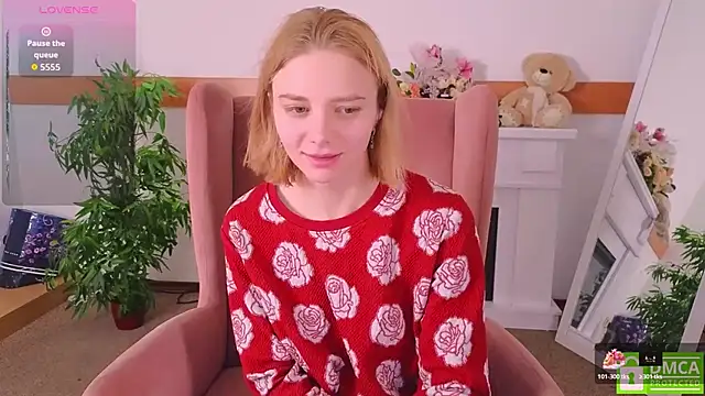 Snapshot of MirraBellanta chatting on 25, 11, 2025 MirraBellanta online show from 25, 11, 2025