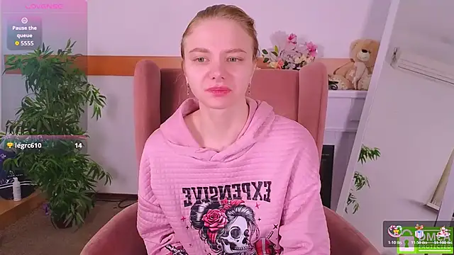 Snapshot of MirraBellanta chatting on 3, 12, 2025 MirraBellanta online show from 3, 12, 2025