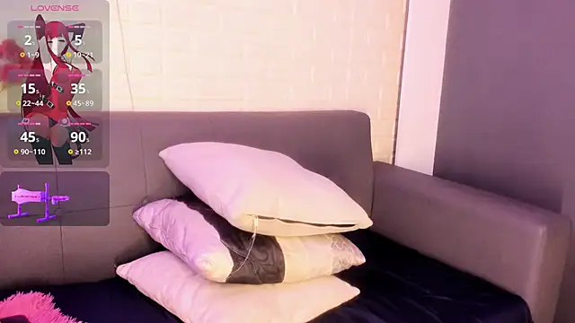 Snapshot of karina_gomez_18 chatting on 20, 10, 2025 karina gomez 18 online show from 20, 10, 2025