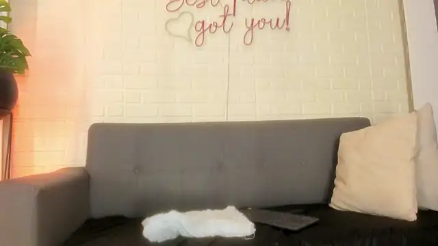 karina gomez 18 online show from 16, 2, 2026