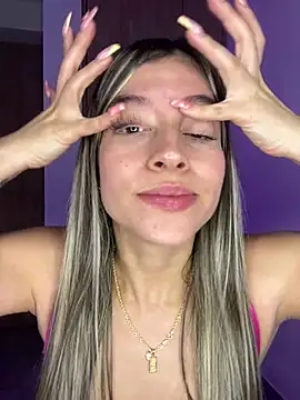 Issabela G1 online show from 2, 2, 2025