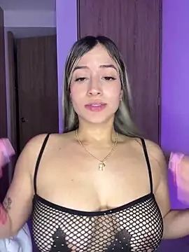 Issabela G1 online show from 23, 2, 2025