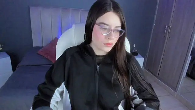 Charlotte Olsen  online show from 6, 2, 2025