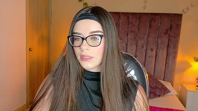 Charlotte Olsen  online show from 25, 2, 2026