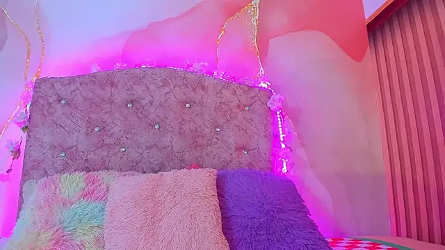 Snapshot of Bella__sweet chatting on 20, 2, 2025 Bella sweet online show from 20, 2, 2025