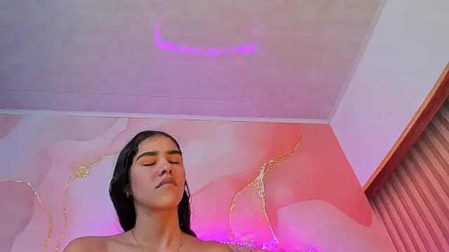 Snapshot of Bella__sweet chatting on 11, 3, 2025 Bella sweet online show from 11, 3, 2025