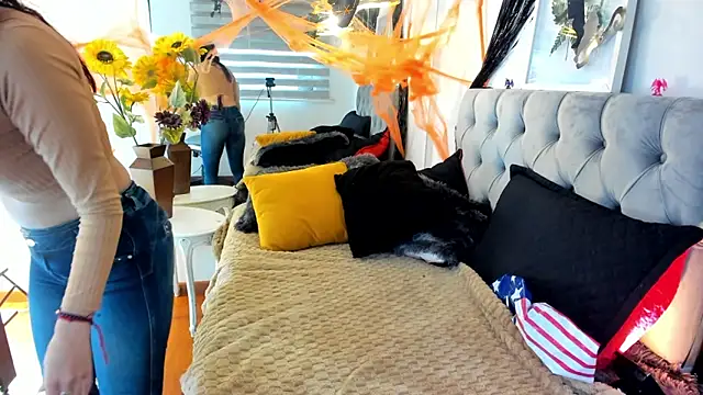 Snapshot of Nami_sunny chatting on 24, 10, 2025 Nami sunny online show from 24, 10, 2025