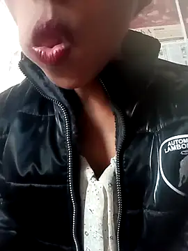 Snapshot of zoya_khan25 chatting on 9, 12, 2024 zoya khan25 online show from 9, 12, 2024