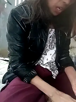 Snapshot of zoya_khan25 chatting on 16, 12, 2024 zoya khan25 online show from 16, 12, 2024