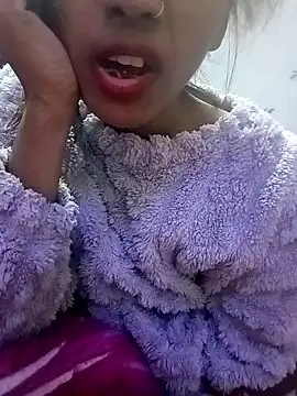 Snapshot of zoya_khan25 chatting on 13, 1, 2025 zoya khan25 online show from 13, 1, 2025