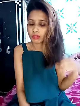 Snapshot of zoya_khan25 chatting on 13, 3, 2025 zoya khan25 online show from 13, 3, 2025