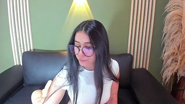 ChloeTurner  online show from 12, 11, 2025