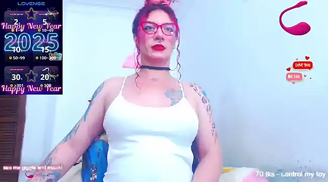Snapshot of Skarleth77 chatting on 8, 1, 2025 Skarleth77 online show from 8, 1, 2025