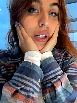 Snapshot of Katee_Jones chatting on 12, 11, 2025 Katee Jones online show from 12, 11, 2025