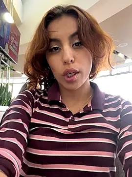 Snapshot of Katee_Jones chatting on 4, 12, 2025 Katee Jones online show from 4, 12, 2025