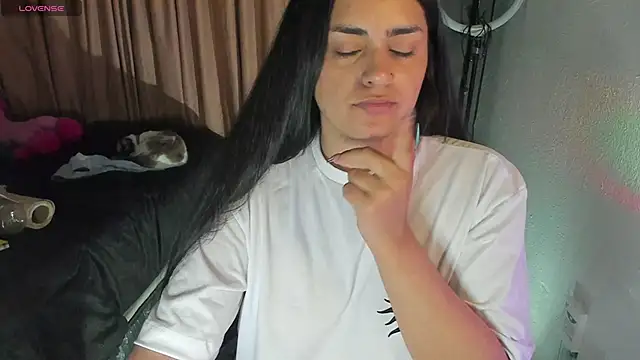 Snapshot of _laina_ chatting on 9, 12, 2024 laina online show from 9, 12, 2024