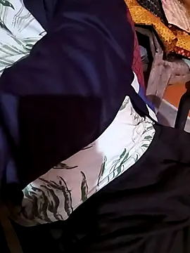 Snapshot of manoj_master chatting on 17, 11, 2025 manoj master online show from 17, 11, 2025