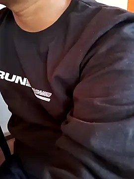 Snapshot of manoj_master chatting on 4, 12, 2025 manoj master online show from 4, 12, 2025