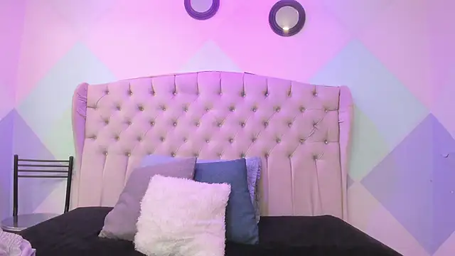 BritneyCollins online show from 5, 2, 2026