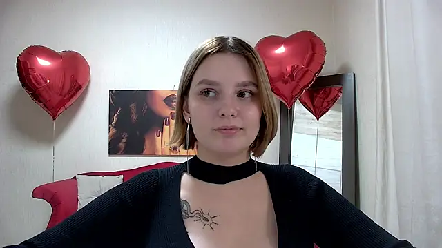 Snapshot of DianeMills chatting on 19, 2, 2025 DianeMills online show from 19, 2, 2025