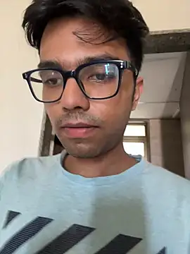 Snapshot of BoyzaraHatke chatting on 18, 5, 2026 BoyzaraHatke online show from 18, 5, 2026