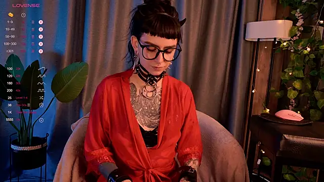 MichaellaMoon online show from 19, 12, 2024