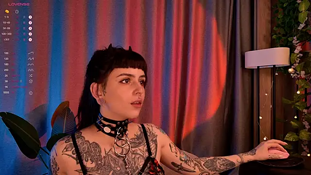 MichaellaMoon online show from 18, 1, 2025