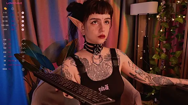 MichaellaMoon online show from 31, 1, 2025