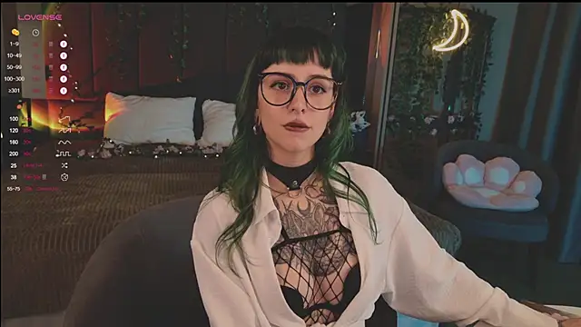 MichaellaMoon online show from 14, 3, 2025