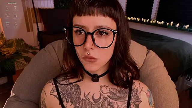 MichaellaMoon online show from 27, 2, 2026