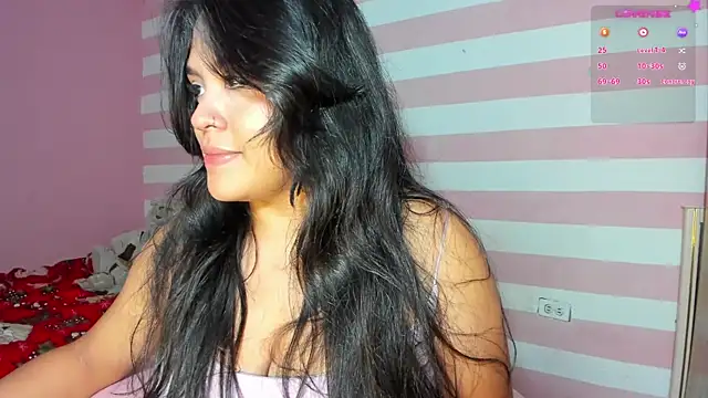 Snapshot of Loveequinn chatting on 2, 1, 2025 Loveequinn online show from 2, 1, 2025