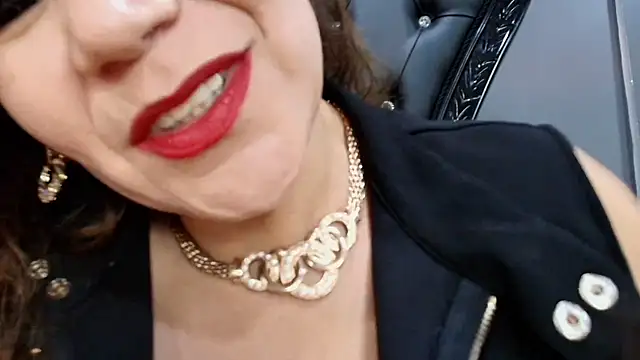 Snapshot of MelaniaKnauss chatting on 5, 3, 2025 MelaniaKnauss online show from 5, 3, 2025