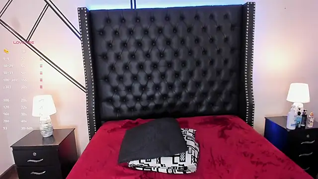 Snapshot of Iris_Thompson_ chatting on 22, 2, 2025 Iris Thompson online show from 22, 2, 2025