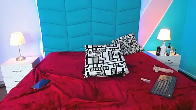 Snapshot of Iris_Thompson_ chatting on 7, 3, 2025 Iris Thompson online show from 7, 3, 2025